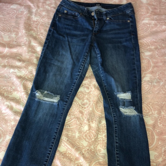 Jeans - Picture 1 of 4